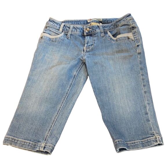 YMI Denim Jean Bermuda Style Shorts Size 7 - Picture 1 of 8